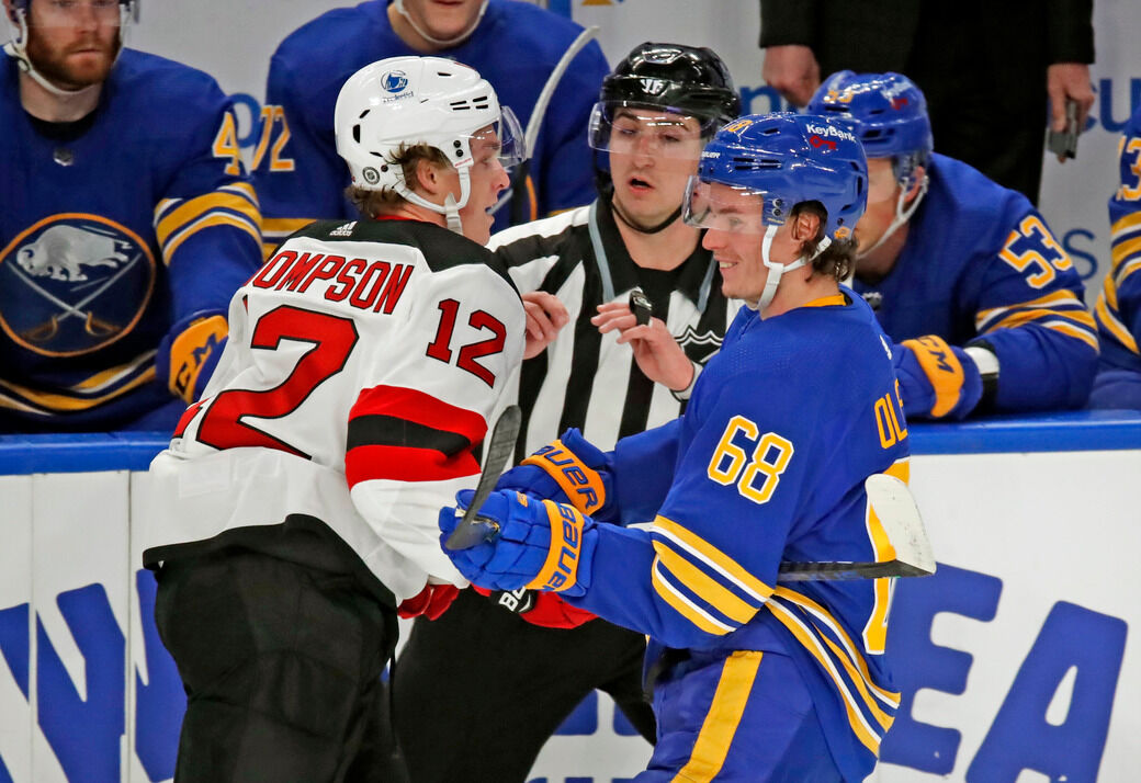 Sabres fall to Devils 6-3
